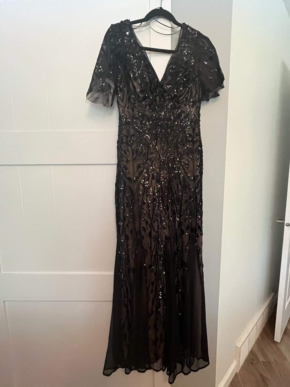 Laura Black Sequin V-Neck Maxi Dress